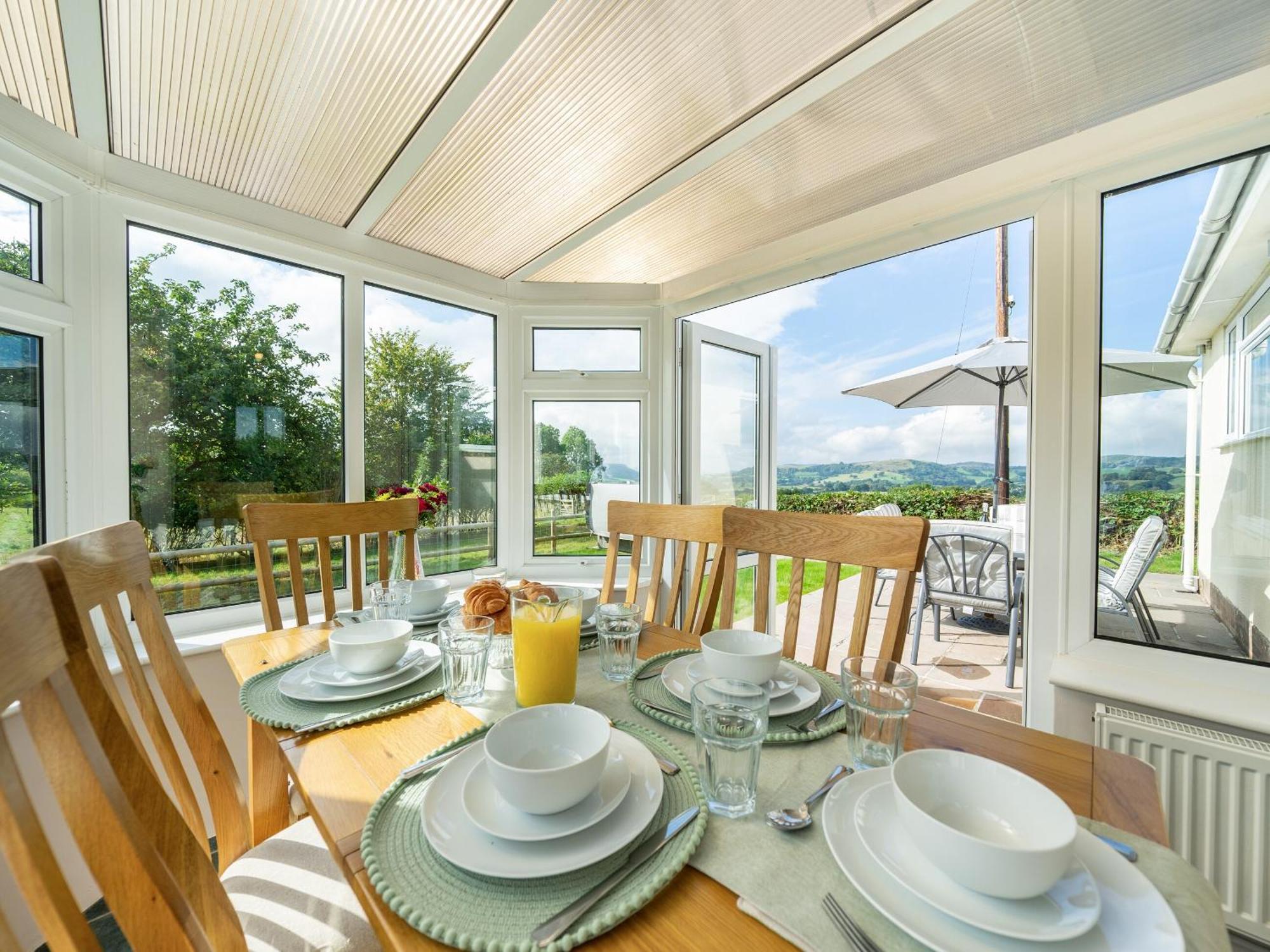 Meadowcroft Villa Bettws Disserth Exterior foto